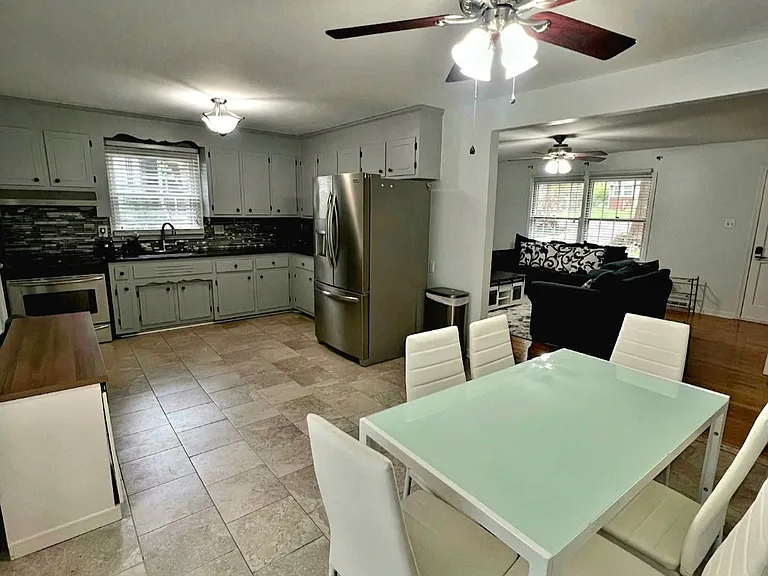6513 Wentworth St — Photo 3