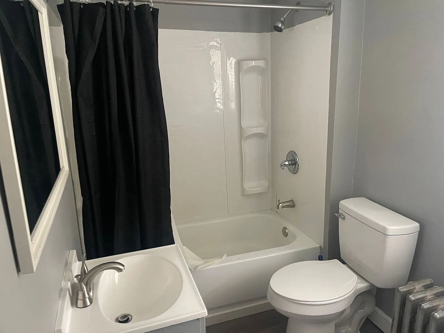 Updated 2 bedroom 2 bath House for rent — Photo 3