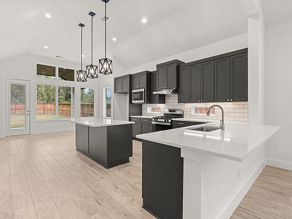 5th image of 8228 Water Breeze Dr