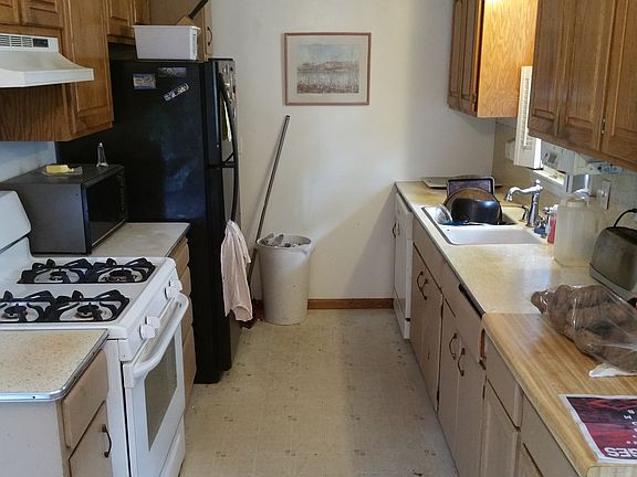 3rd image of 10931 Washington St NE