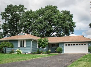 5290 Burning Tree Rd, Kalamazoo, MI 49009