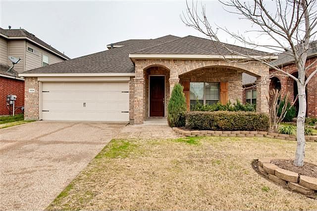 1st image of 1504 Clearwater Dr