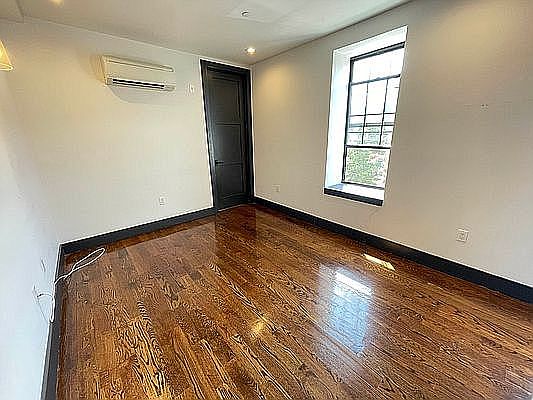 4th image of 702 Rogers Ave #C7