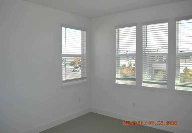 228 W Volta St — Photo 24