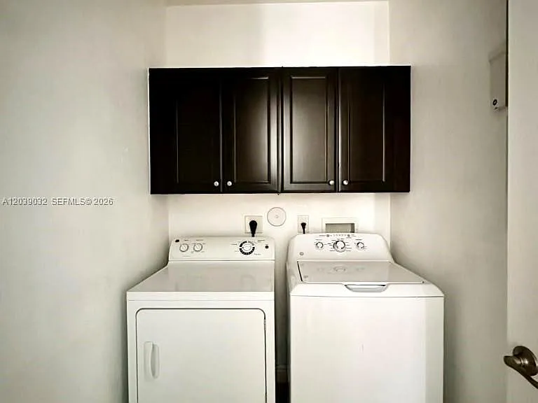 9825 NW 86th Ter — Photo 13