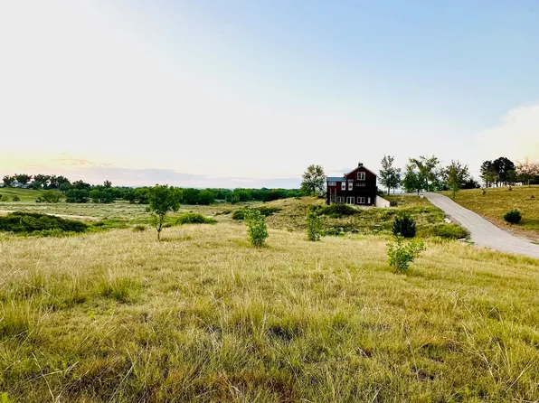4 Pelican Roost Rd #3, Brule, NE 69127