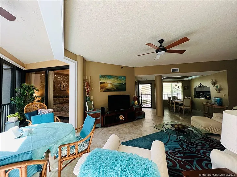 221 NE Plantation Rd #215 — Photo 21