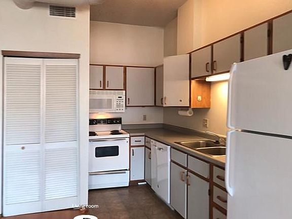 5th image of 401 S Gilbert St APT 204