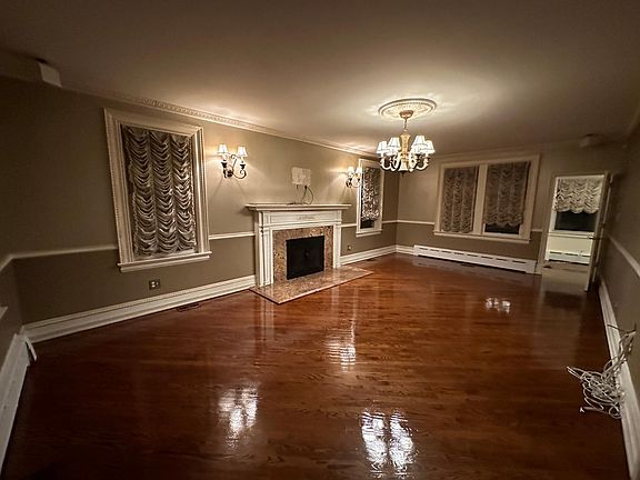 3rd image of 158-04 Powells Cove Ave Floor 1