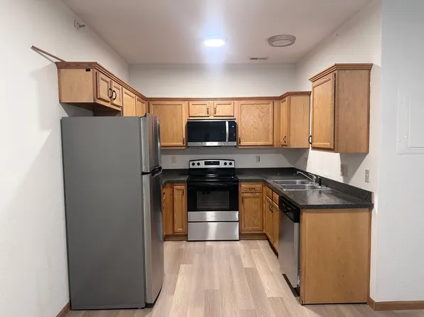 2 Bed | 1 Bath Apartment on the 1st Floor in Grain Valley at the Creekside Village Apartments, 905 NE Deer Creek Dr, Grain Valley, MO 64029