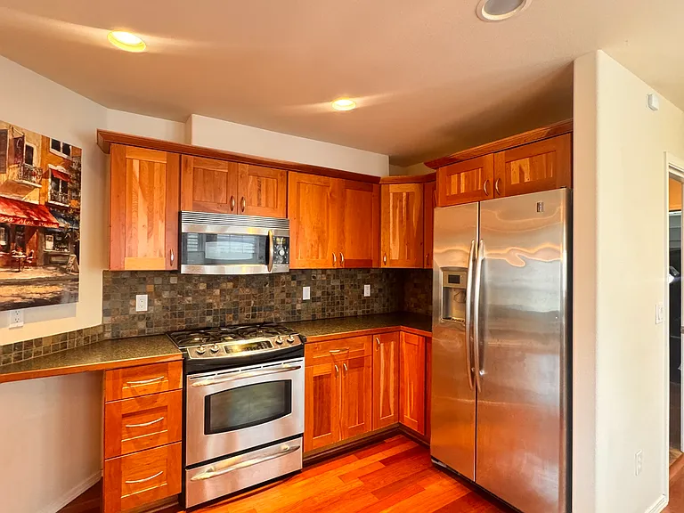 3037 Seclusion Cove Dr — Photo 3