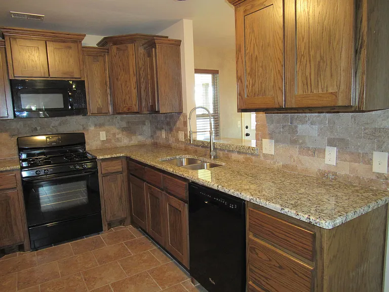 17516 Black Hawk Dr — Photo 7