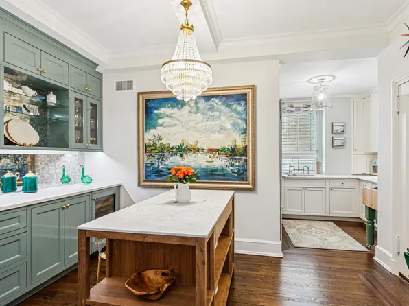 128 Central Park South image 5 of 12