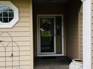 213 Hampton Place Blvd #213, Troy, NY 12180