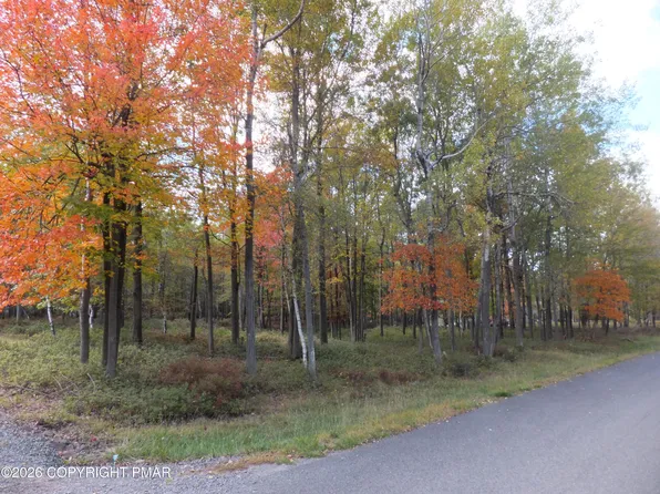 Forest Hill Dr #44, Blakeslee, PA 18610