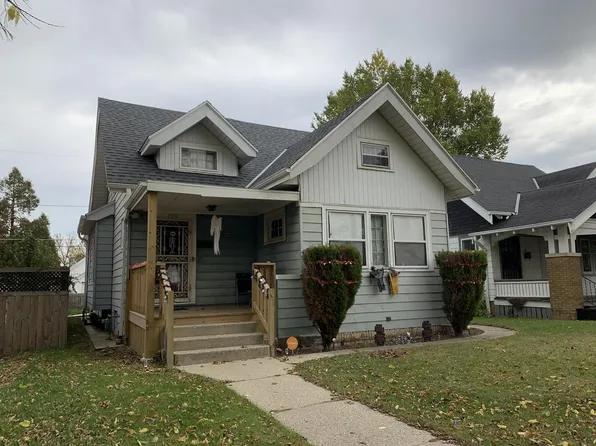 2952 North 39th STREET, Milwaukee, WI 53210