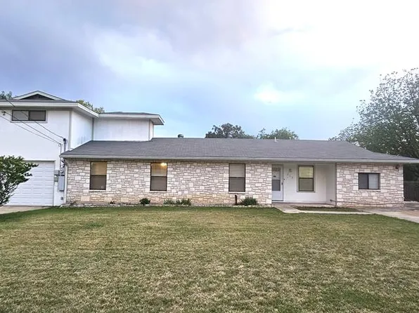 213 Miller St, Kerrville, TX 78028