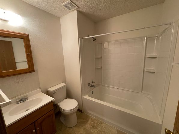 106 S Vandervoot St #3