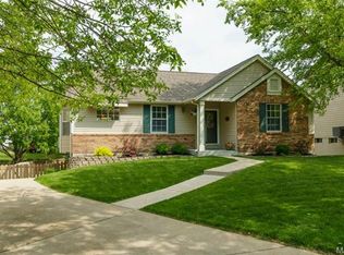 5817 Saddlebrook Dr, Saint Charles, MO