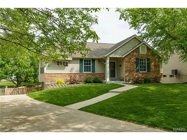 5817 Saddlebrook Dr photo 1