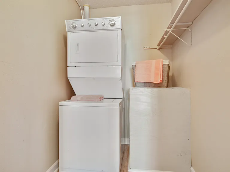 Avalon Apartment Homes — Photo 13