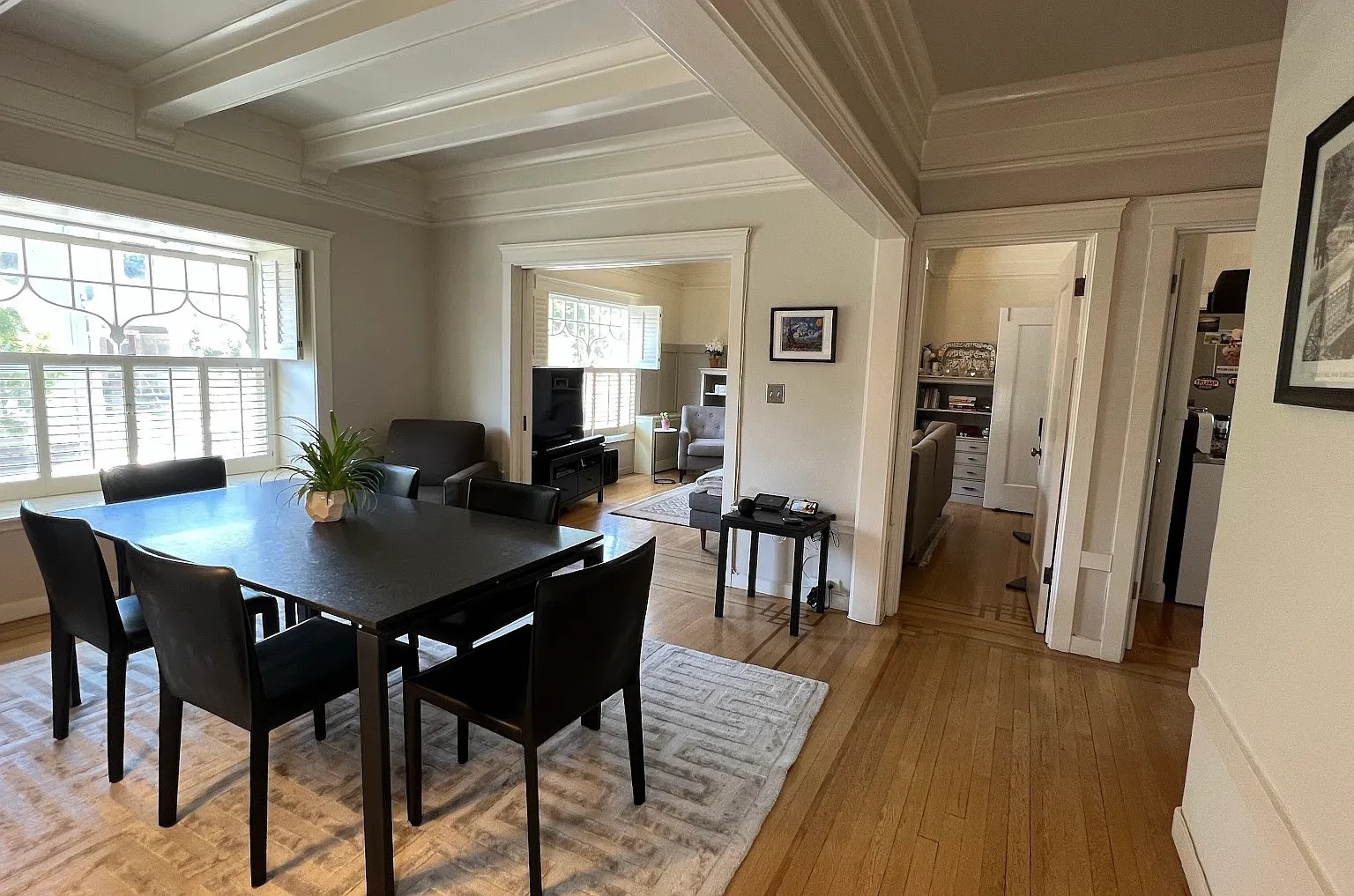 2 bed, 986 sqft, $5,950 — Photo 4
