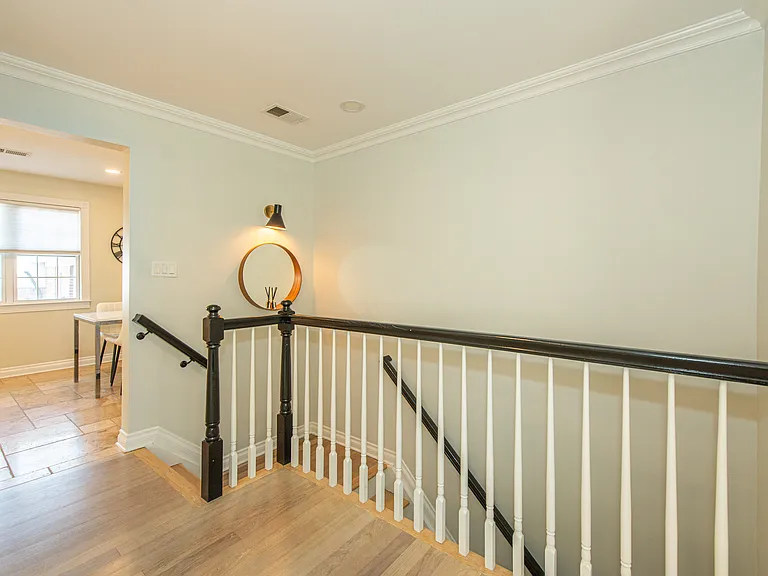 67-75 New England Ave #73G — Photo 8