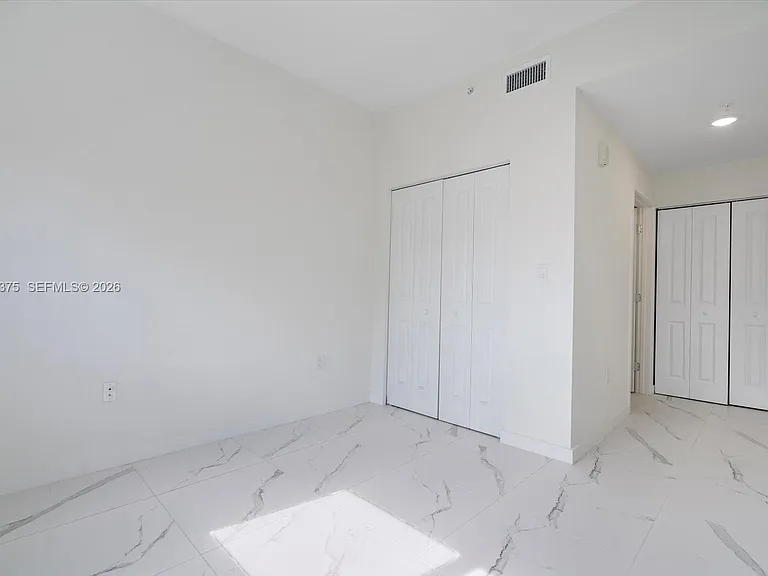 420 SW 7th Ave #201 — Photo 7