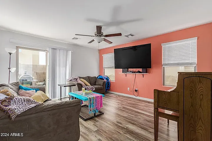 8216 W Albeniz Pl — Photo 3