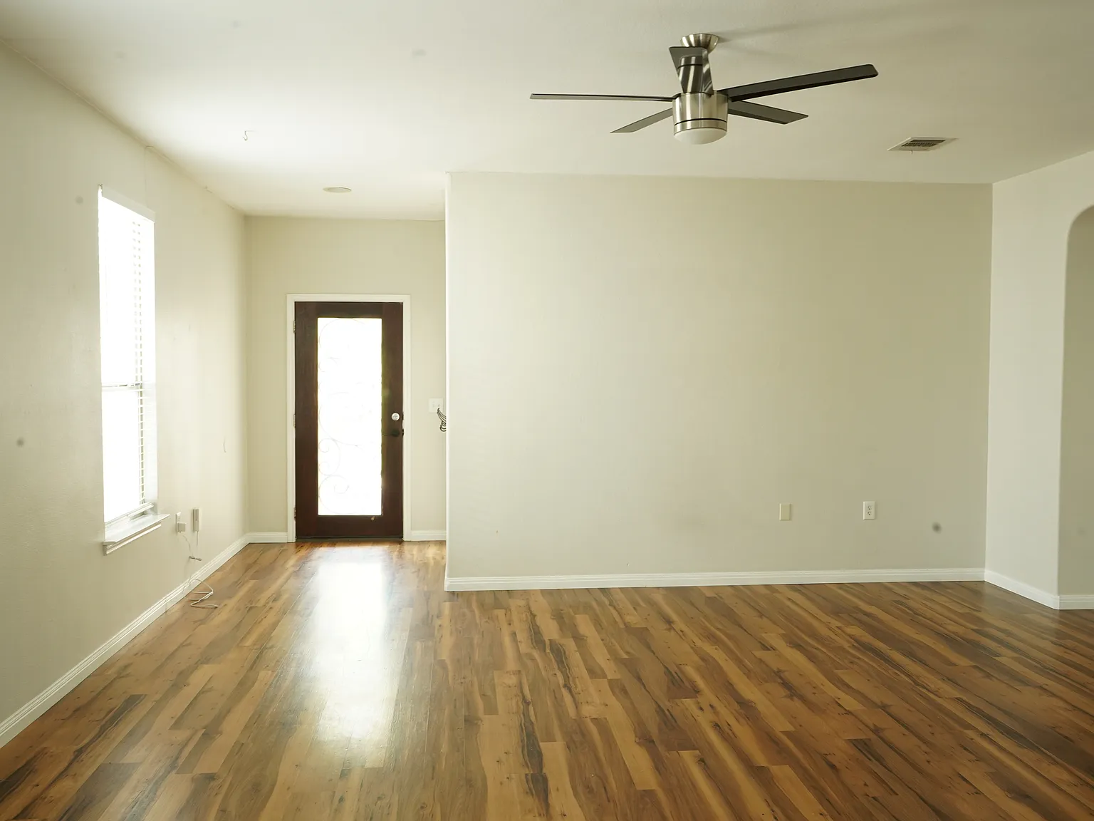8000 Running Water Dr — Photo 3
