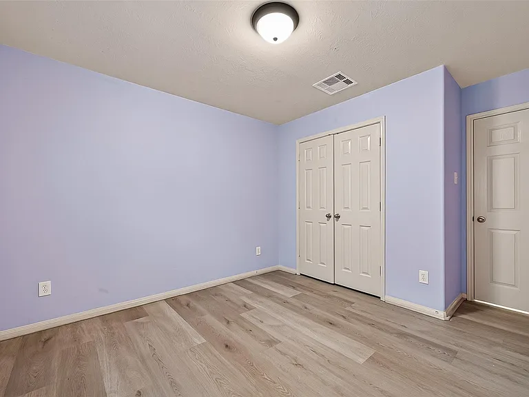 28207 Chalet Park Dr — Photo 25