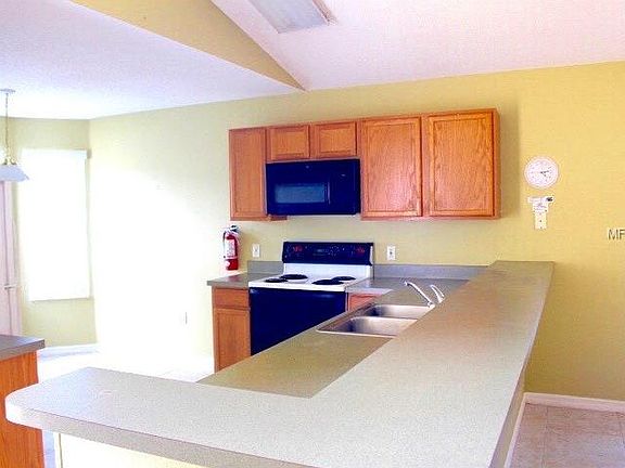3rd image of 138 Aylesbury Ln