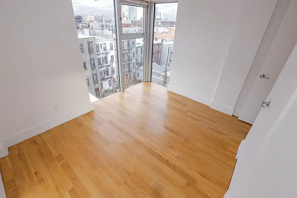 Rented by Compass | media 35