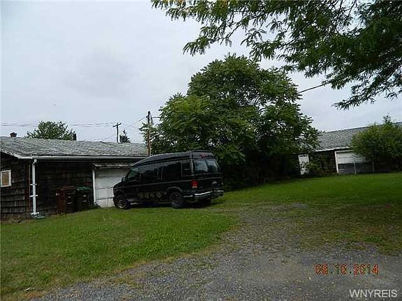 4th image of 11 Halstead Ave