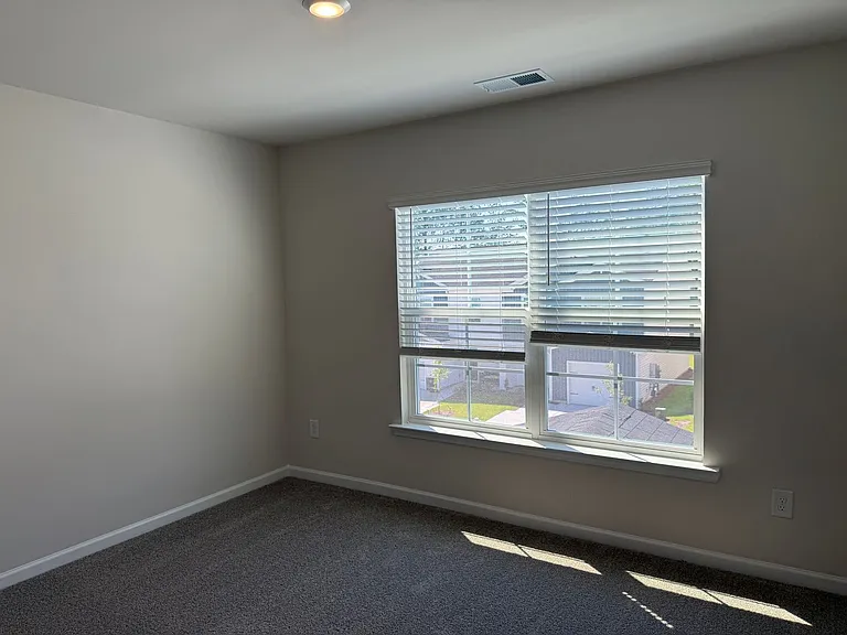 317 S Lake Dr — Photo 10