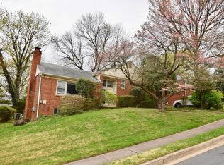 5904 5th St N, Arlington, VA 22203