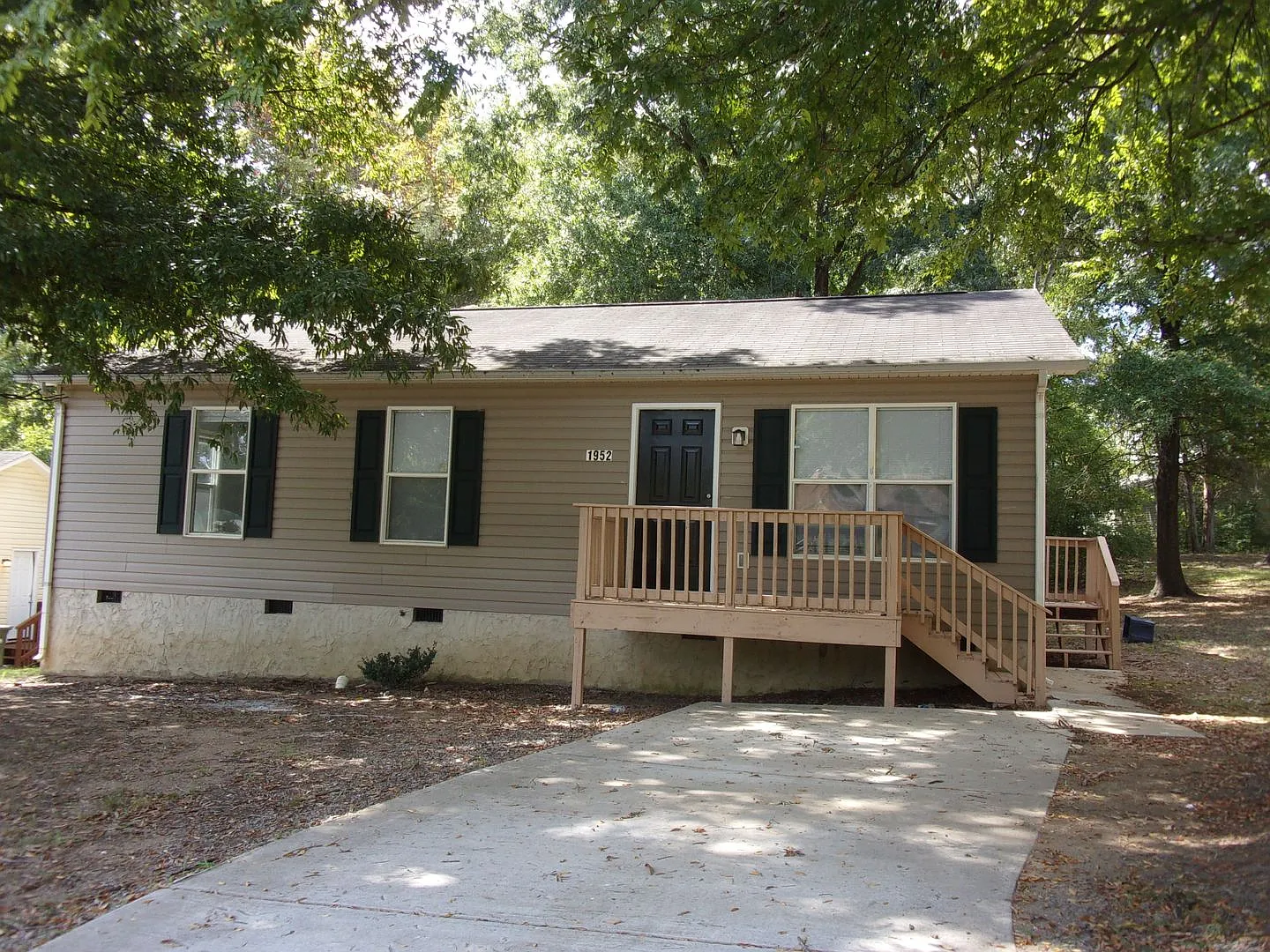 3 Bedroom 1 Bath Home - Recently Refreshed — Photo 1