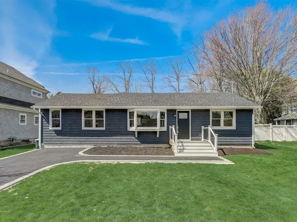 17 Rogers Street, Blue Point, NY 11715