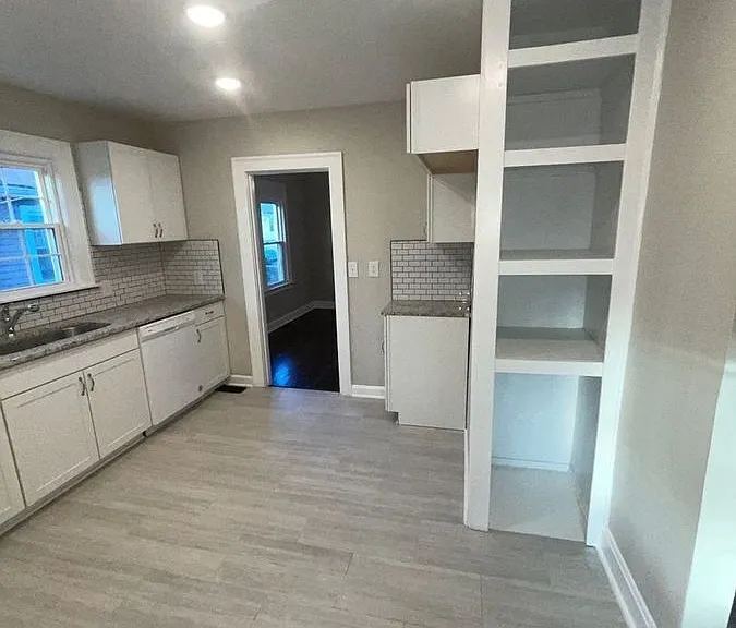 924 Delaware Ave — Photo 19