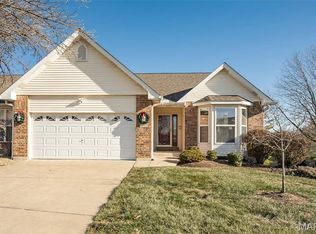 3166 Country Bluff Dr #38C, Saint Charles, MO 63301