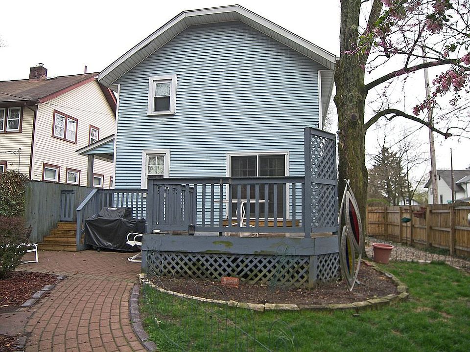 1st image of 248 E Como Ave