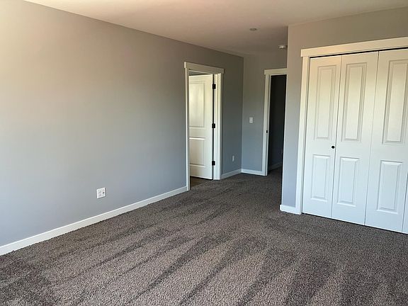 5th image of 3024 113th Ave NE