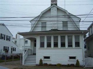 14 S Barclay Ave, Margate City, NJ 08402