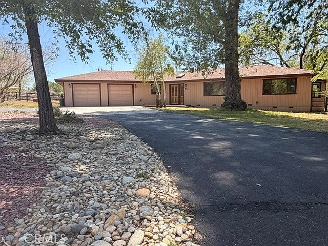 26931 Columbia Way — Photo 1