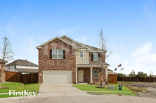 1840 Sandlin Dr Photo 1
