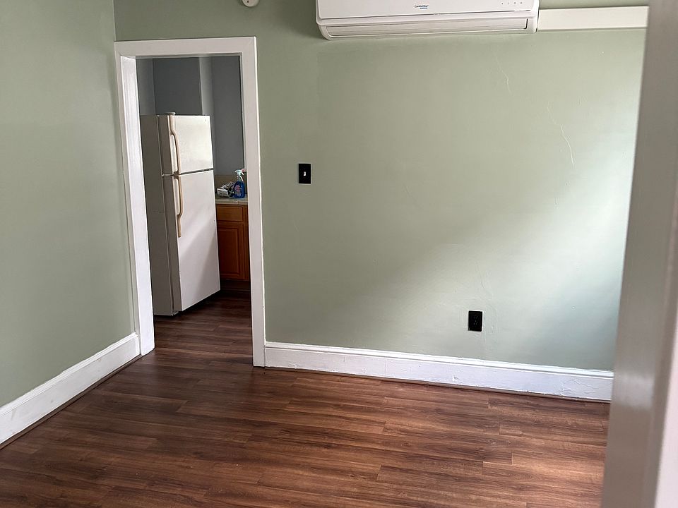1st image of 28 N 7th Ave