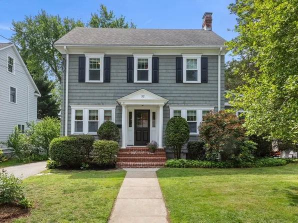 32 Oneida Rd, Winchester, MA 01890