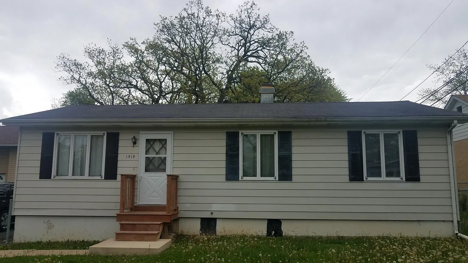 1519 Maple Dr photo 1