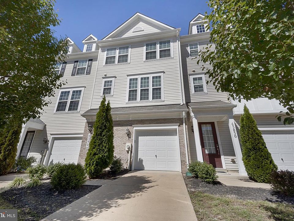 1st image of 43824 Royal Fern Ln