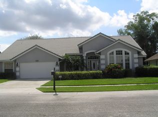 2492 Stonegate Dr, Wellington, FL 33414